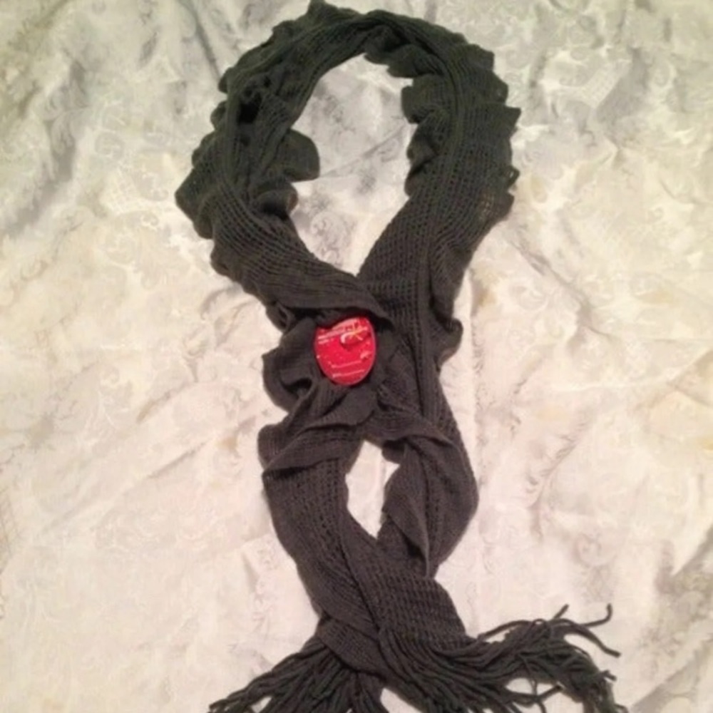 Gray Knit Scarf Ruffle Fringe Twist New